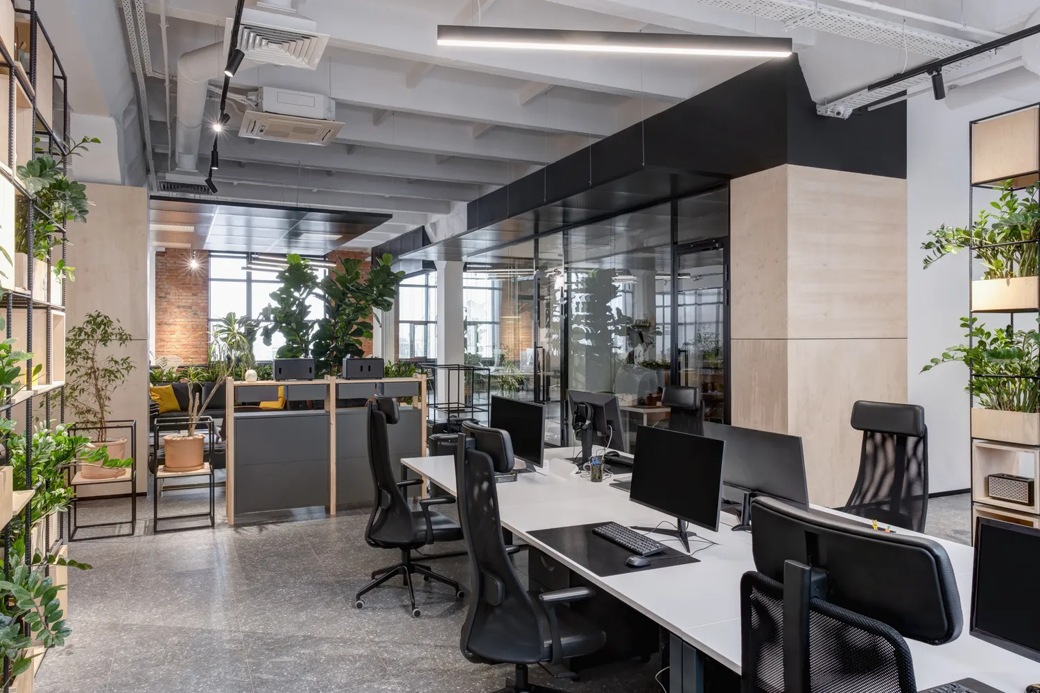 How Long Does It Take to Clean an Office?